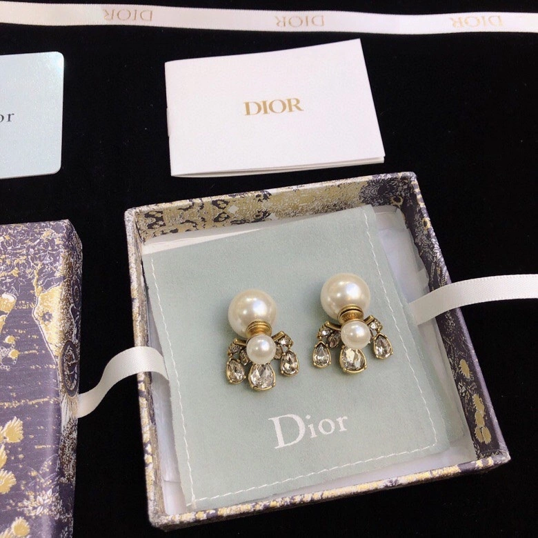 Durable Christian Dxxr Earrings 295310