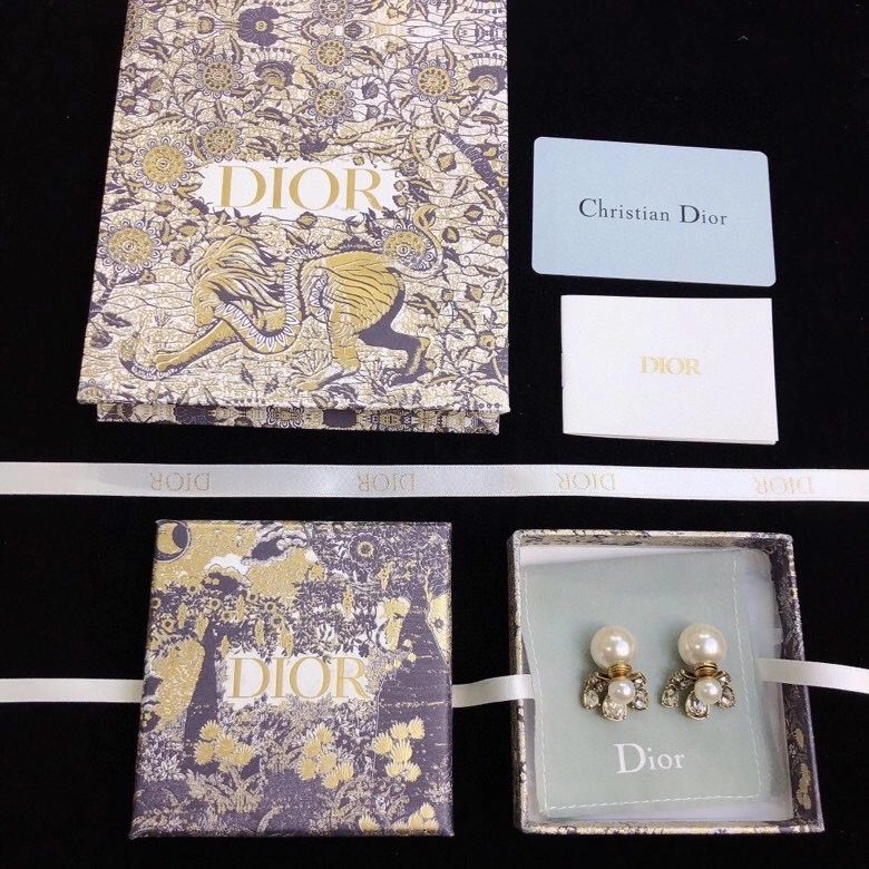 Durable Christian Dxxr Earrings 295310