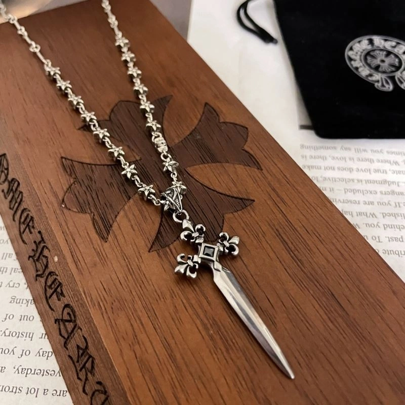 UrbanStyle Chrxmx Hxxrts Necklaces 300825