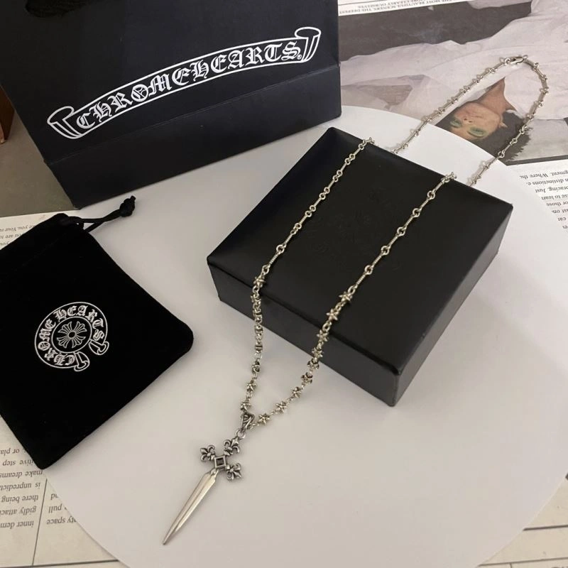 UrbanStyle Chrxmx Hxxrts Necklaces 300825