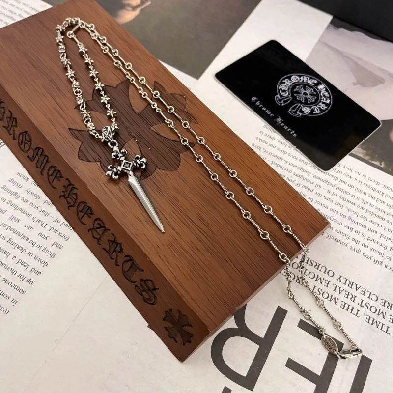 UrbanStyle Chrxmx Hxxrts Necklaces 300825
