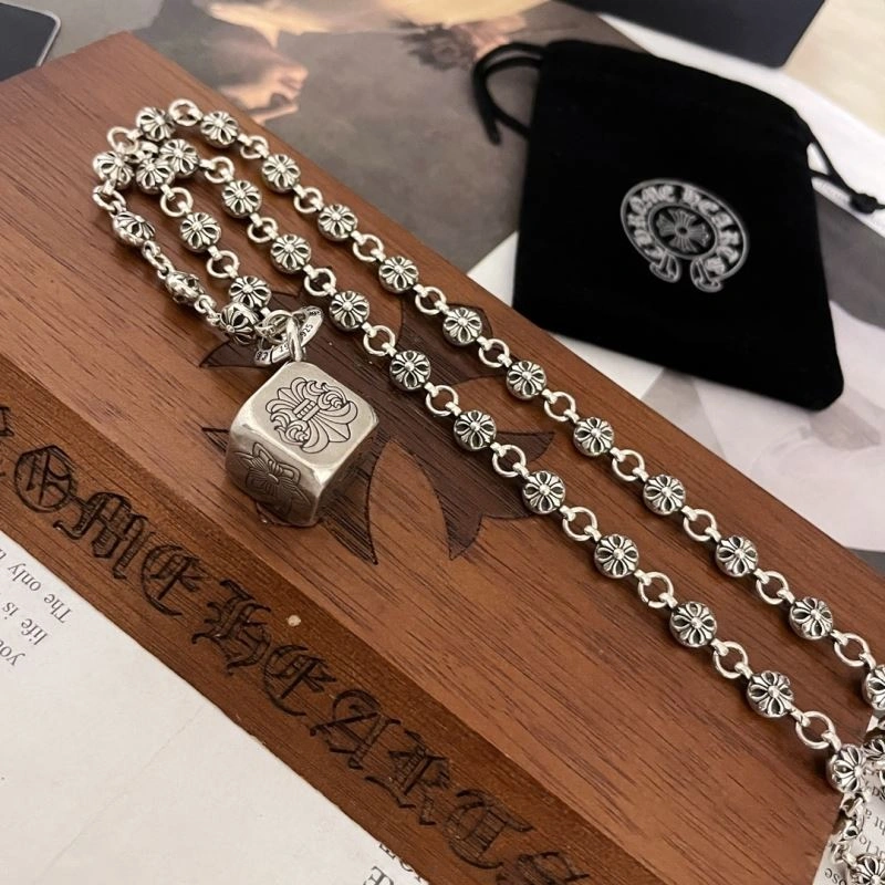 Chrxmx Hxxrts Necklaces Resilient 300827