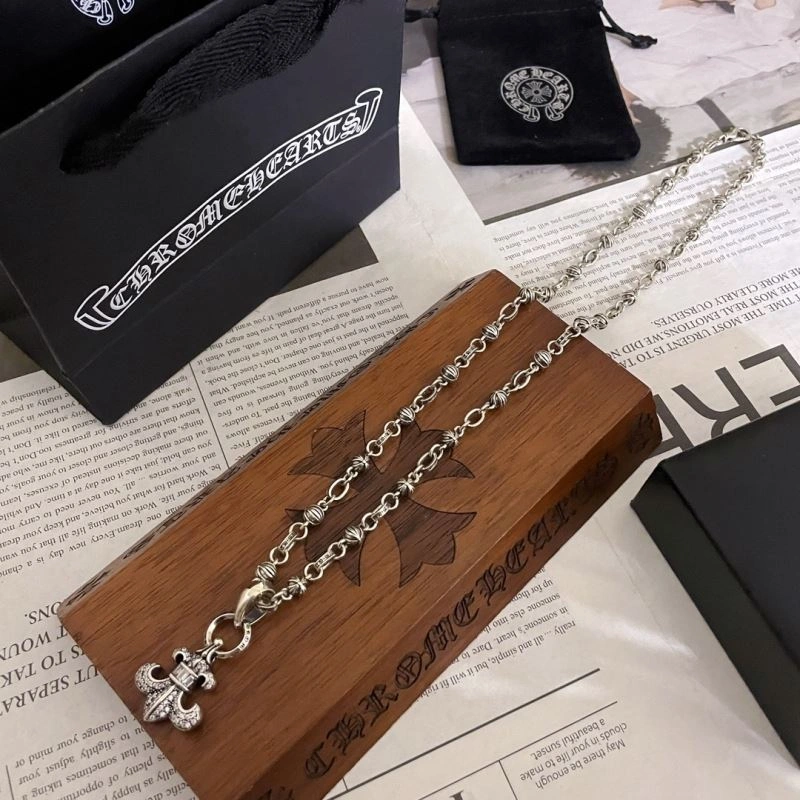 Chrxmx Hxxrts Necklaces Flexible 300823