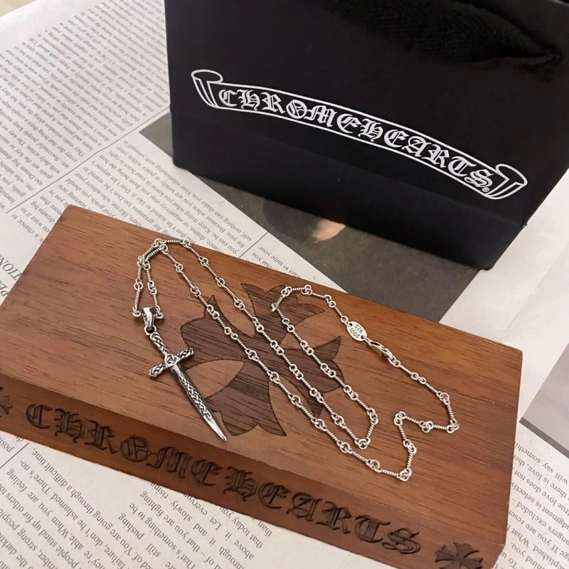 NewStyle Chrxmx Hxxrts Necklaces 300818