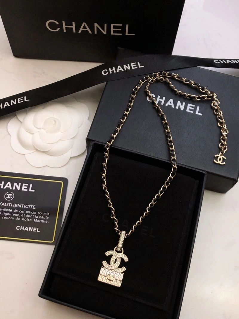 Modern Chxnxl Brooches 292648