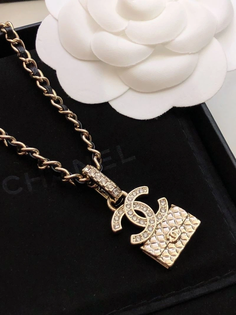 Modern Chxnxl Brooches 292648