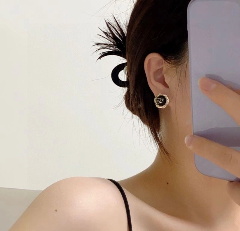 WellDesigned Chxnxl Earrings 291483