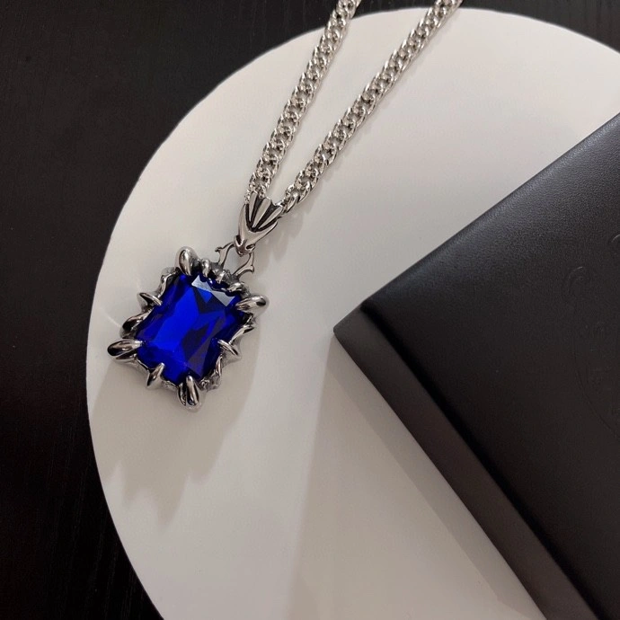 Compact Chrxmx Hxxrts Necklaces 300804