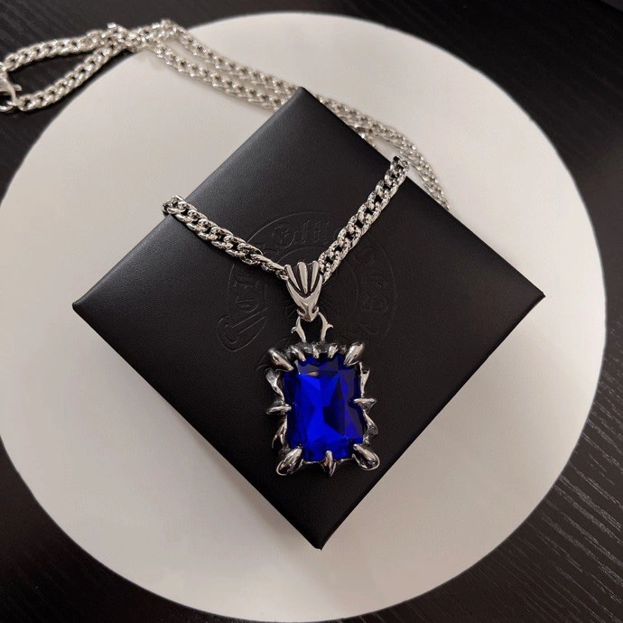 Compact Chrxmx Hxxrts Necklaces 300804