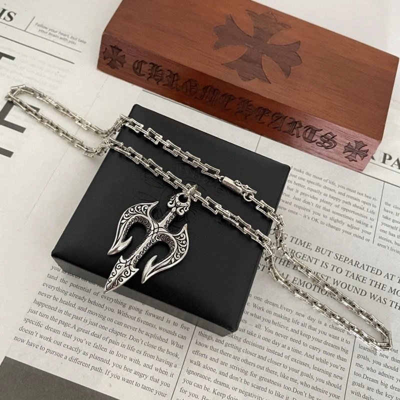 UrbanStyle Chrxmx Hxxrts Necklaces 300814
