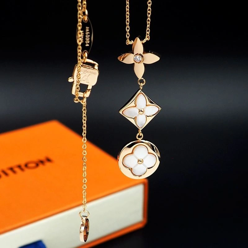 Trendy LX Necklaces 311457