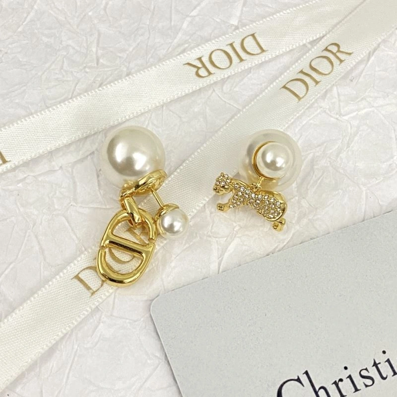 Cozy Christian Dxxr Earrings 295303