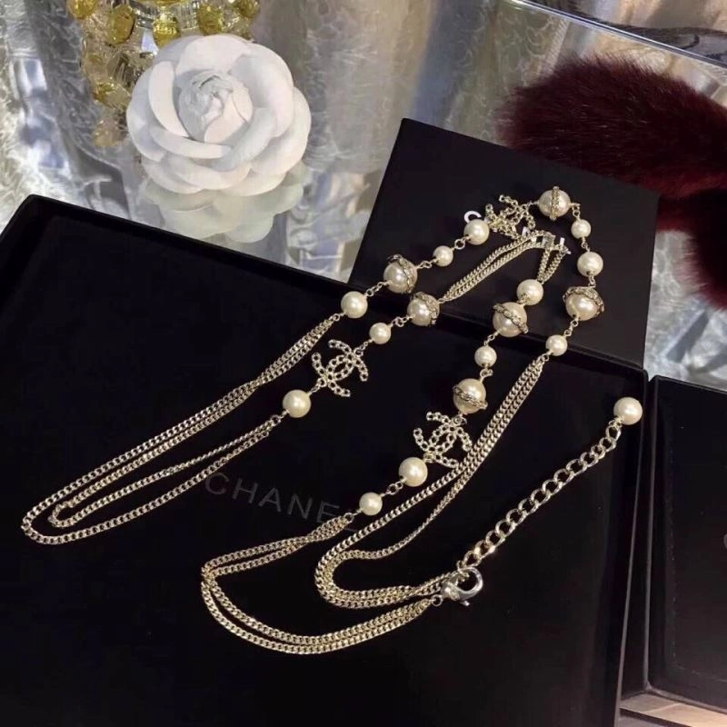 HighQuality Chxnxl Brooches 292631