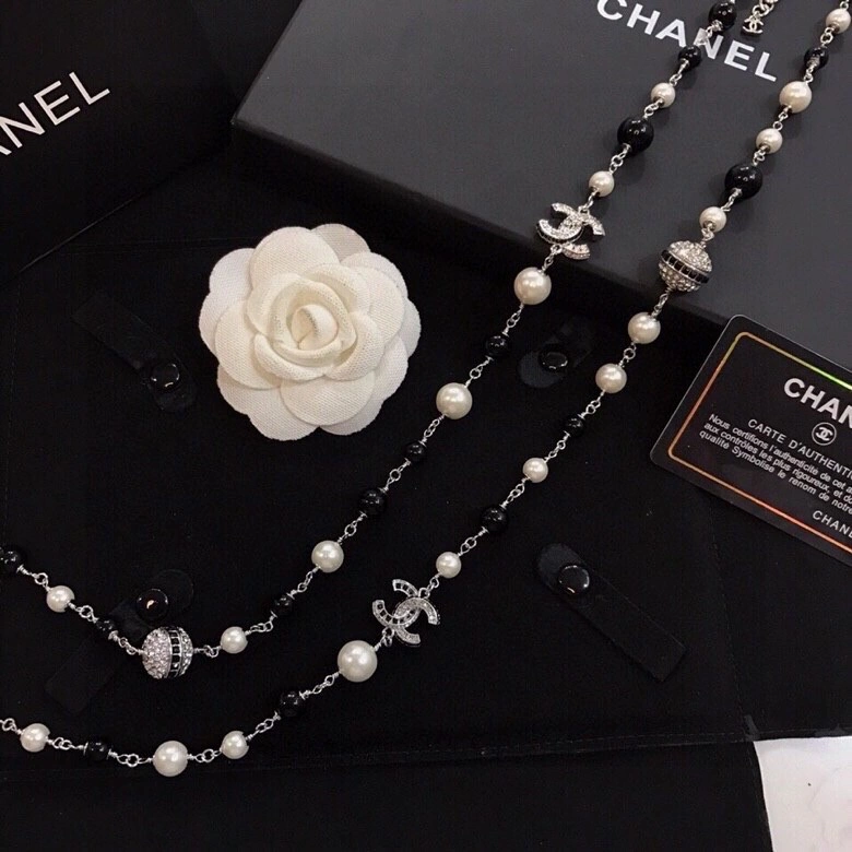 Chxnxl Brooches WellDesigned 292625