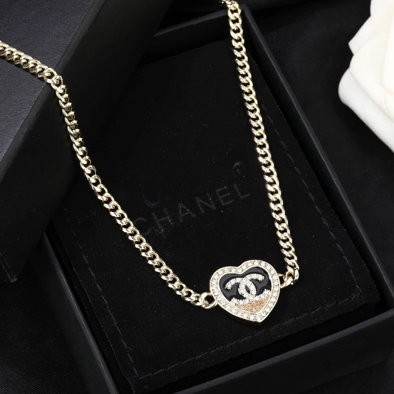 Sophisticated Chxnxl Brooches 292616