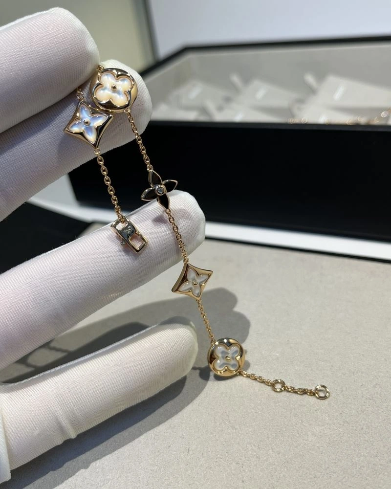 Lightweight LX Bracelets 311916