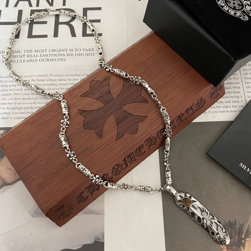 Stylish Chrxmx Hxxrts Necklaces 300791