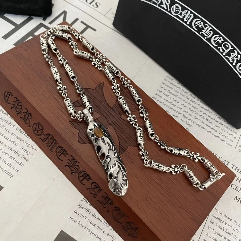 Stylish Chrxmx Hxxrts Necklaces 300791