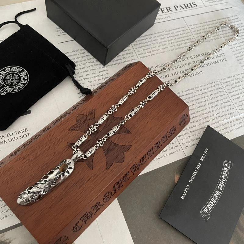 Stylish Chrxmx Hxxrts Necklaces 300791