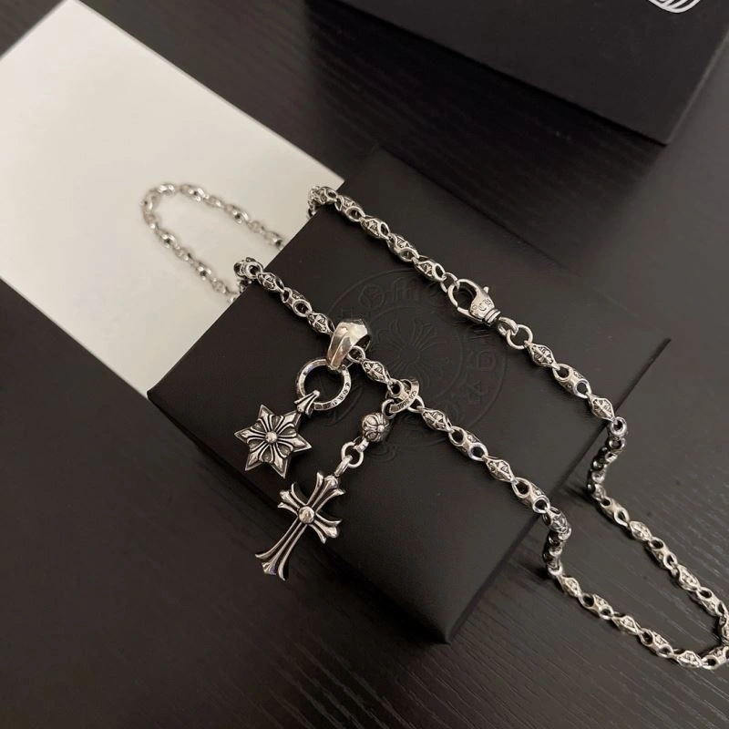 Chrxmx Hxxrts Necklaces Stylish 300786