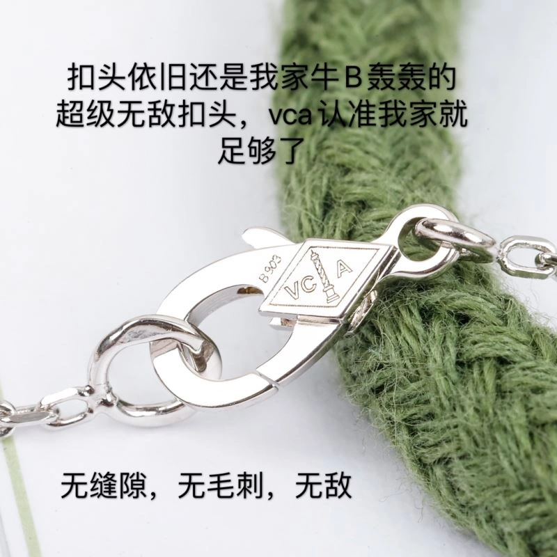 GoodFit Chxnxl Brooches 292609