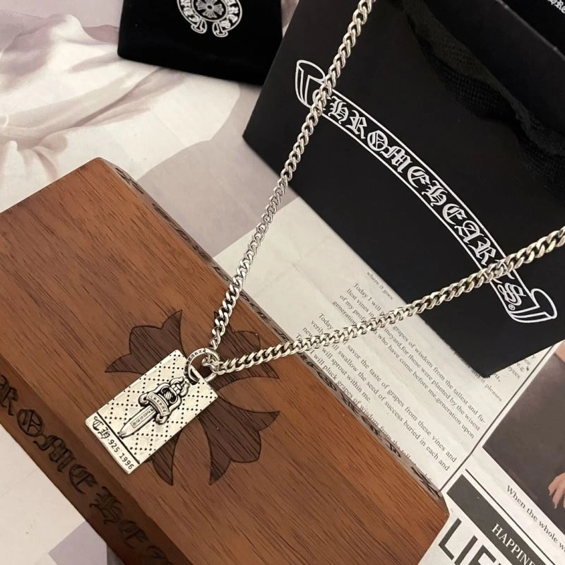 EyeCatching Chrxmx Hxxrts Necklaces 300781