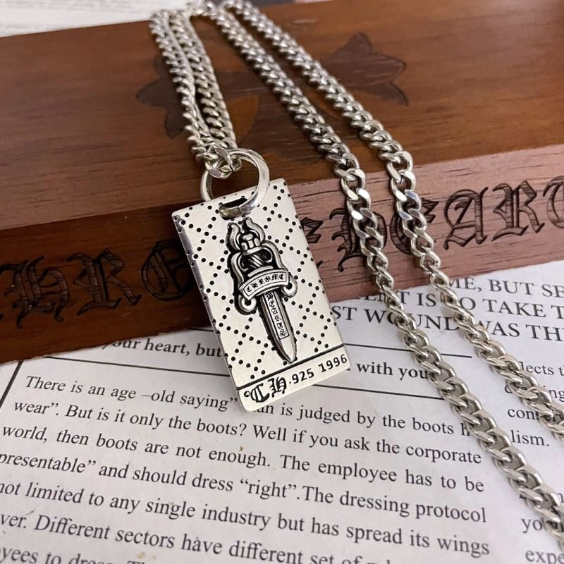 EyeCatching Chrxmx Hxxrts Necklaces 300781