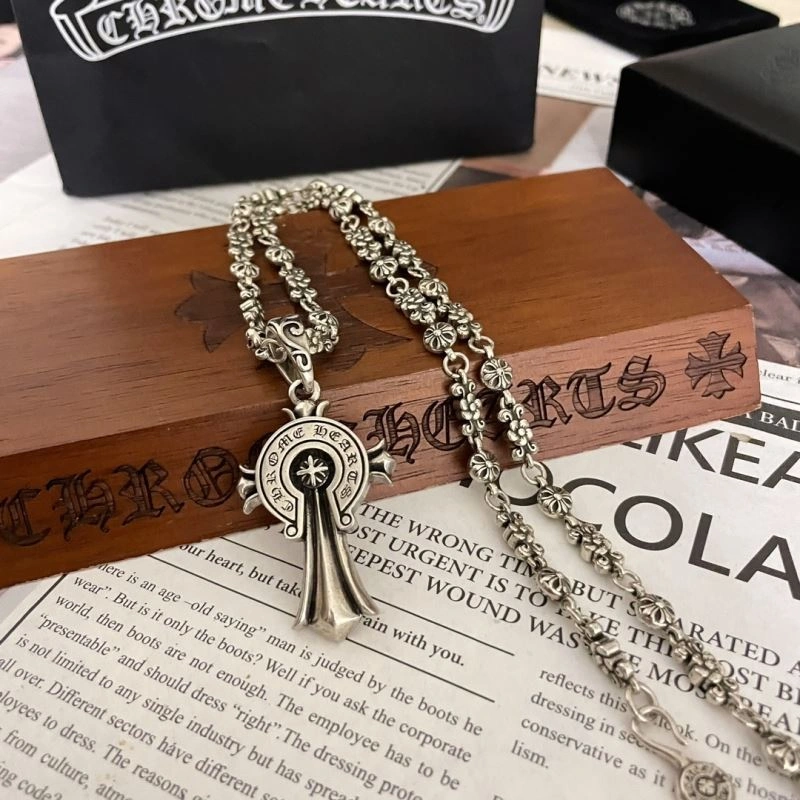 StreetReady Chrxmx Hxxrts Necklaces 300780