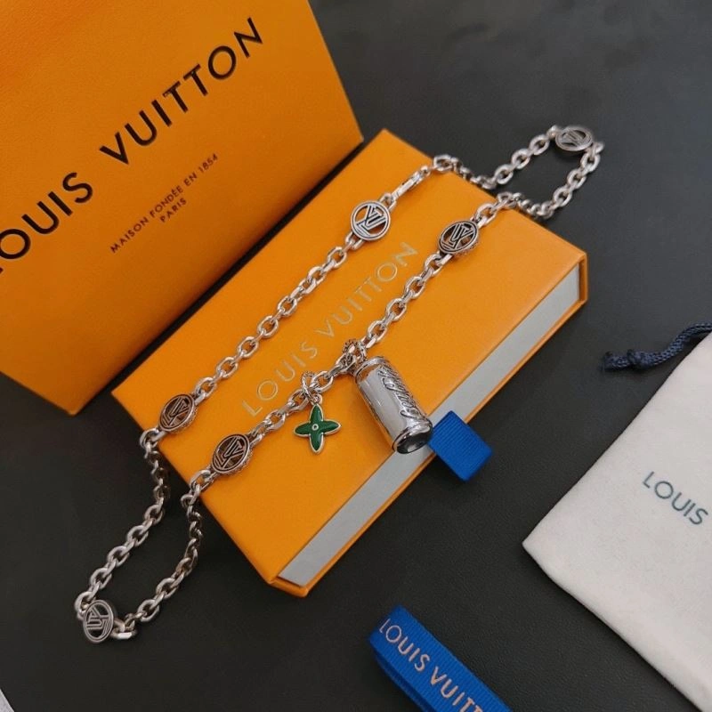 Refined LX Necklaces 311454