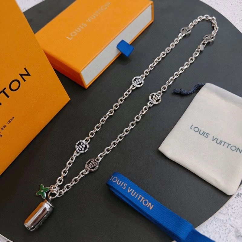 Refined LX Necklaces 311454