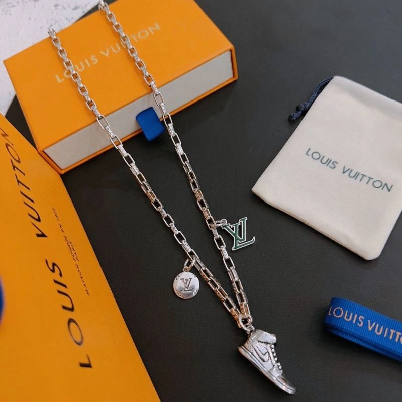 Sleek LX Necklaces 311452
