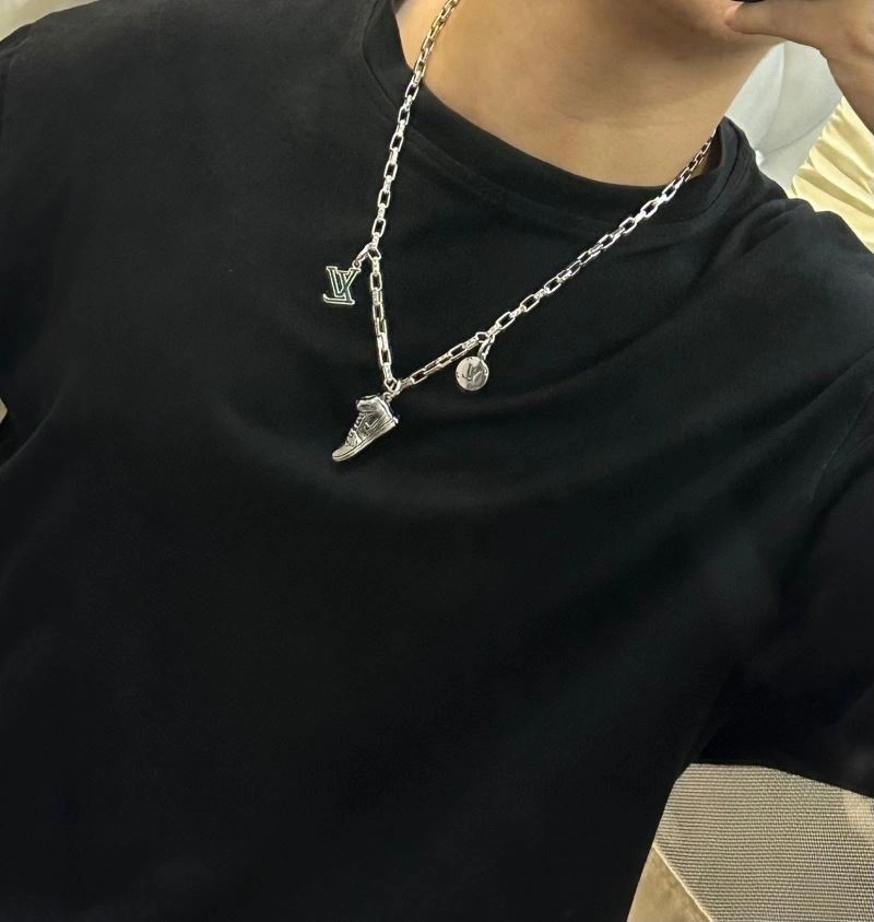 Sleek LX Necklaces 311452