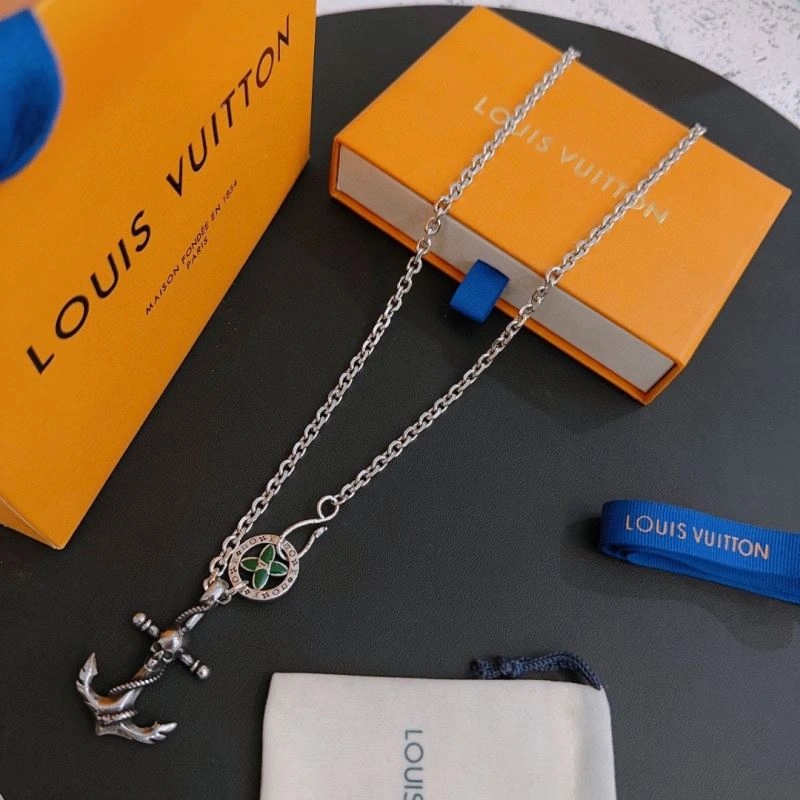 Trendsetting LX Necklaces 311449