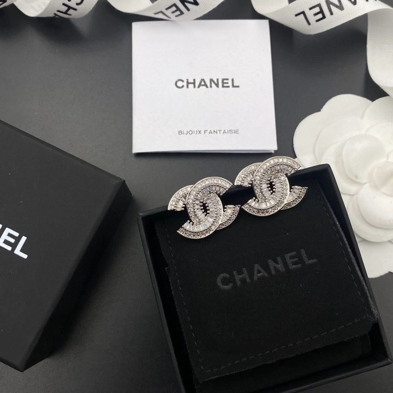 Fashionable Chxnxl Earrings 291433