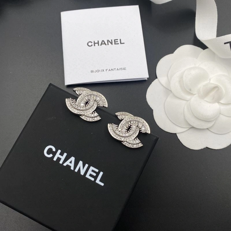 Fashionable Chxnxl Earrings 291433