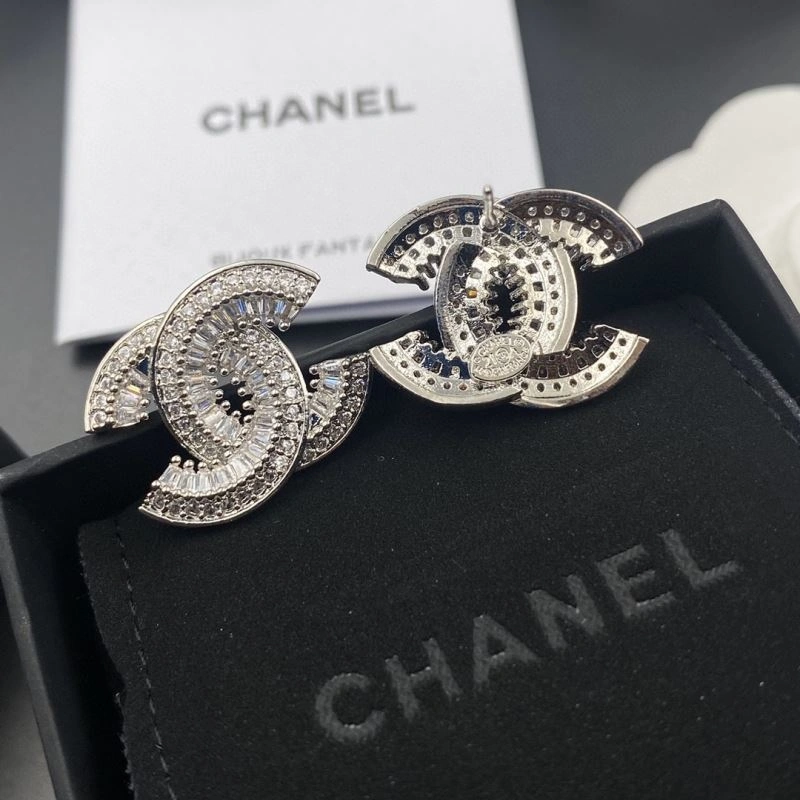 Fashionable Chxnxl Earrings 291433