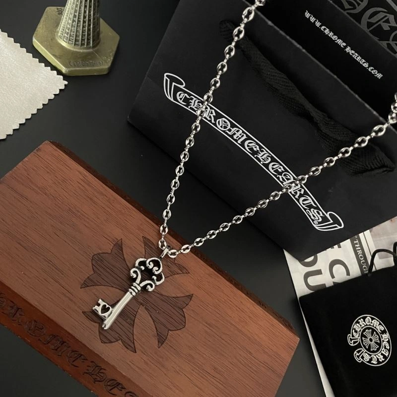 ModernLook Chrxmx Hxxrts Necklaces 300769