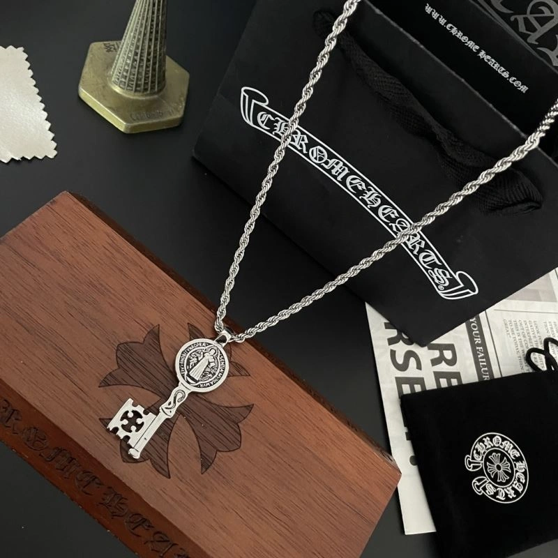 Comfortable Chrxmx Hxxrts Necklaces 300768