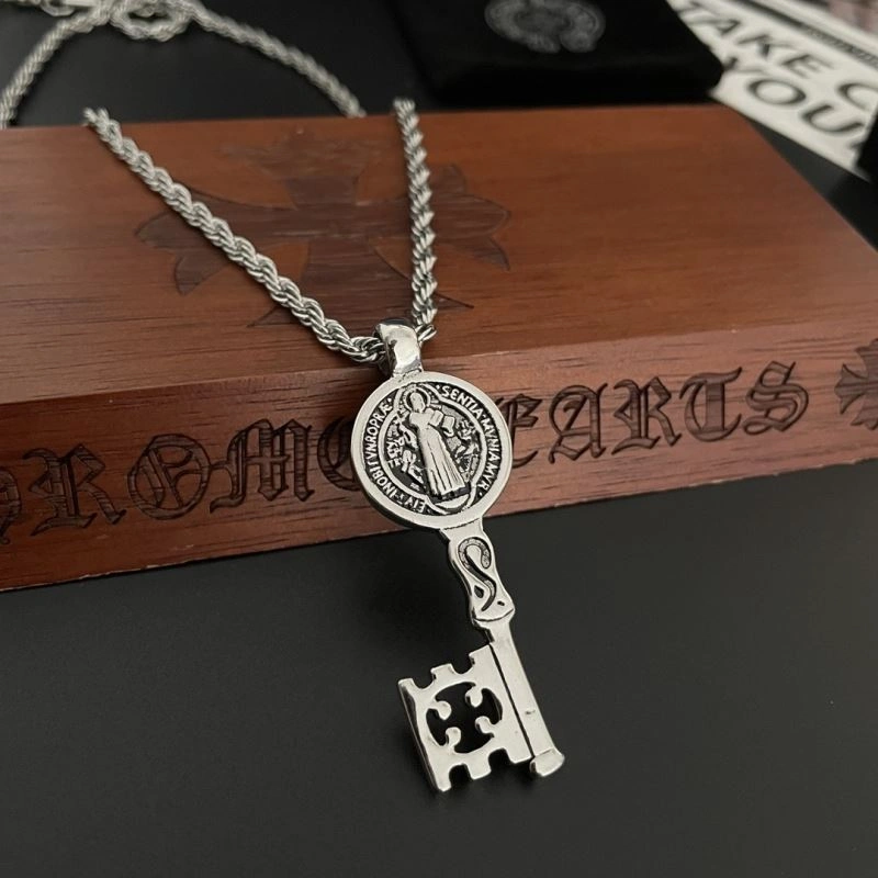 Comfortable Chrxmx Hxxrts Necklaces 300768