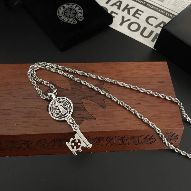 Comfortable Chrxmx Hxxrts Necklaces 300768