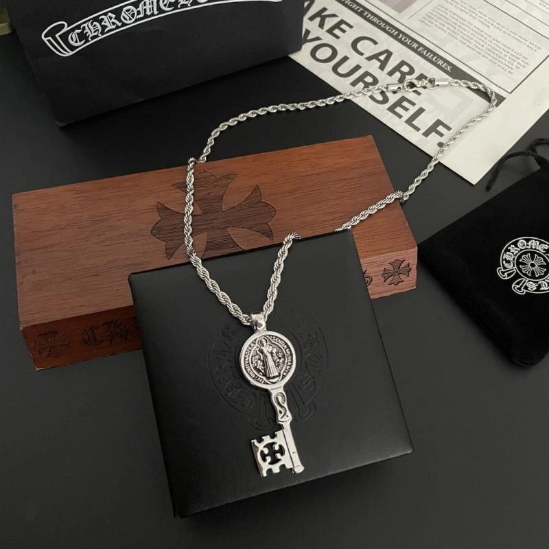 Comfortable Chrxmx Hxxrts Necklaces 300768