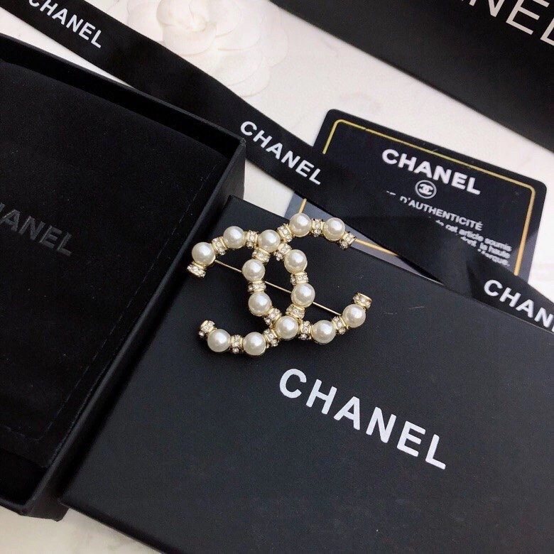 Bright Chxnxl Brooches 292586