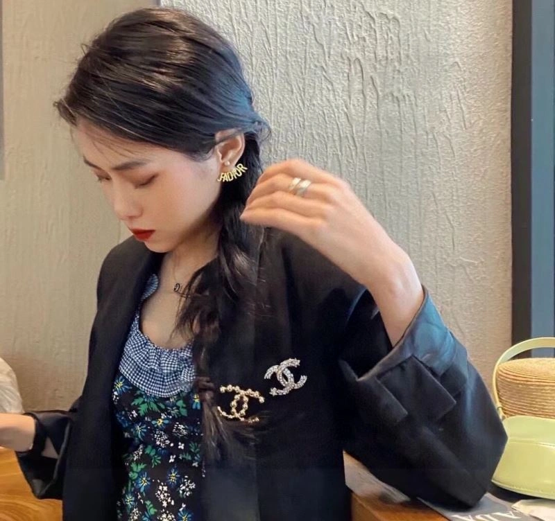 Chxnxl Brooches Timeless 292572