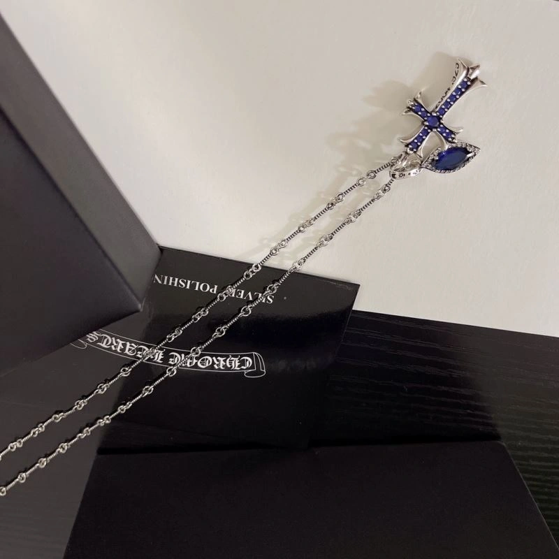 EyeCatching Chrxmx Hxxrts Necklaces 300758