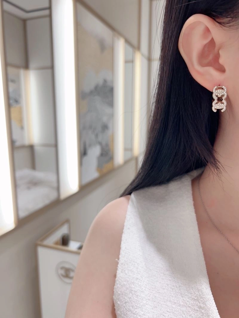 Minimalist Chxnxl Earrings 291393