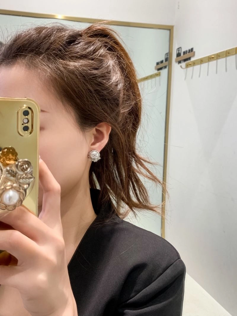 Lightweight Chxnxl Earrings 291389