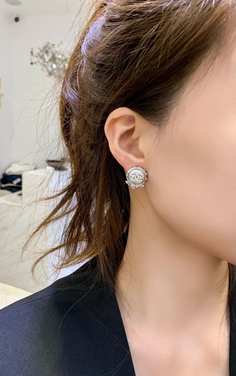 Lightweight Chxnxl Earrings 291389