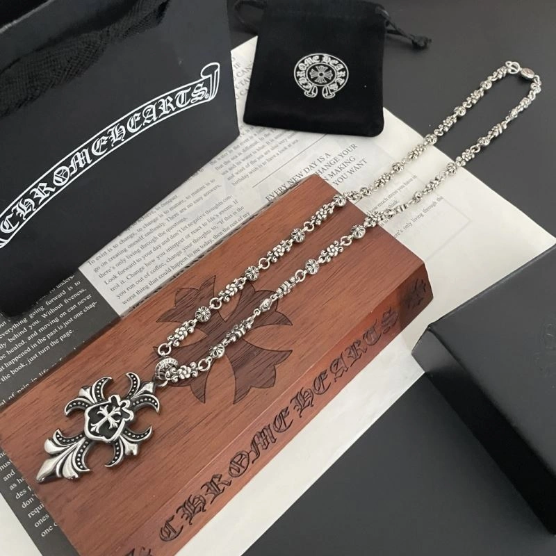 Sophisticated Chrxmx Hxxrts Necklaces 300747