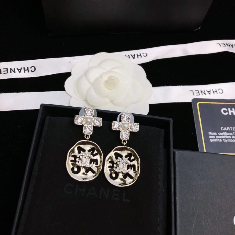 Comfortable Chxnxl Earrings 291378