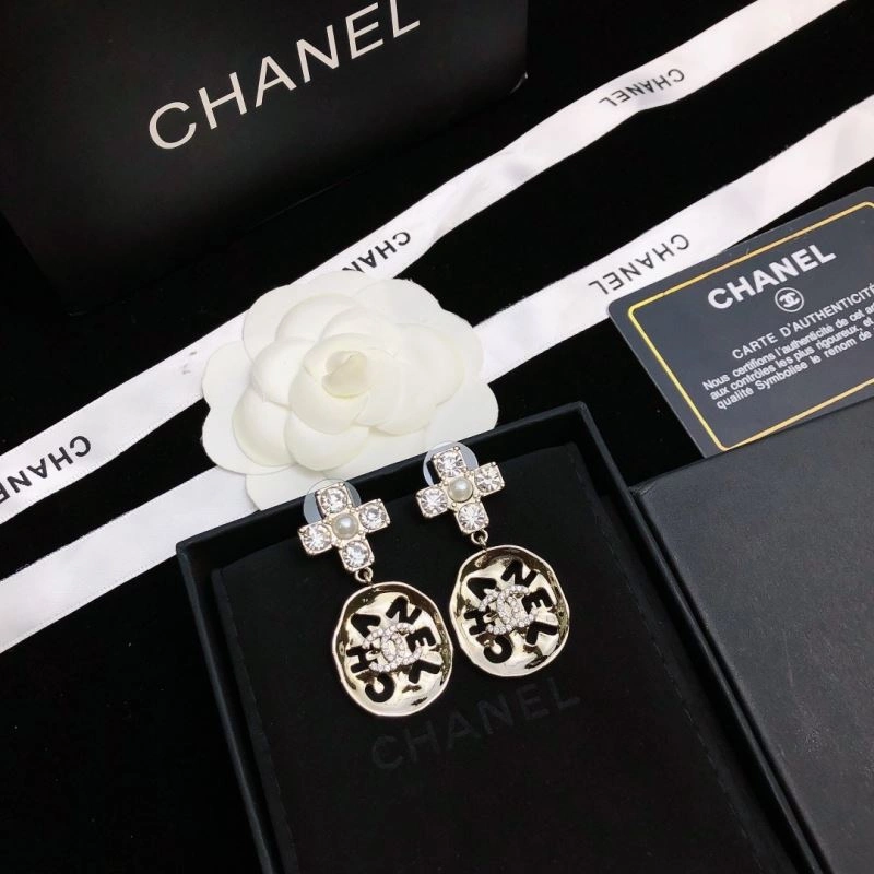 Comfortable Chxnxl Earrings 291378